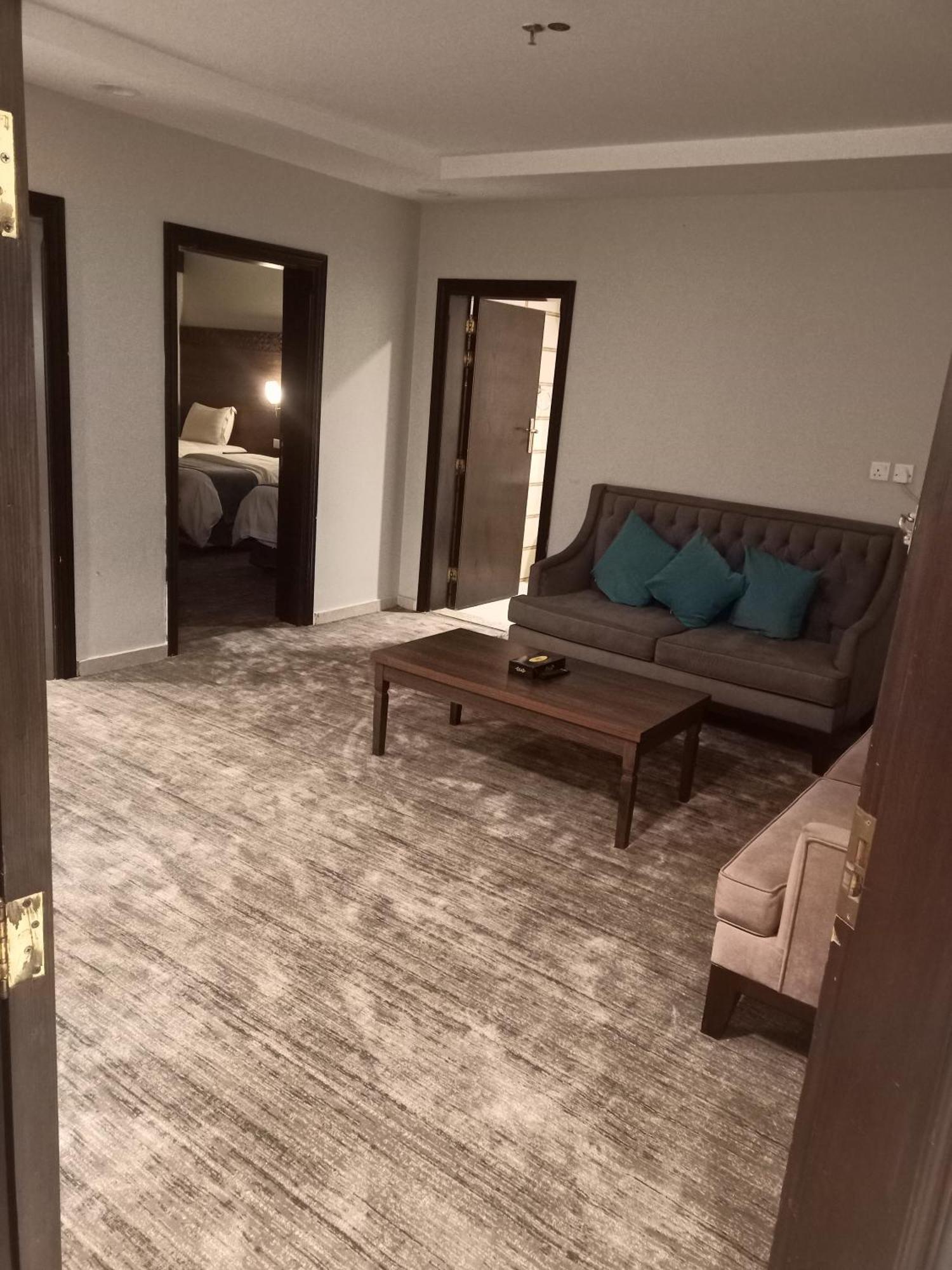 همم للوحدات السكنية - الرحيلي Jeddah Al Kura Habitación foto